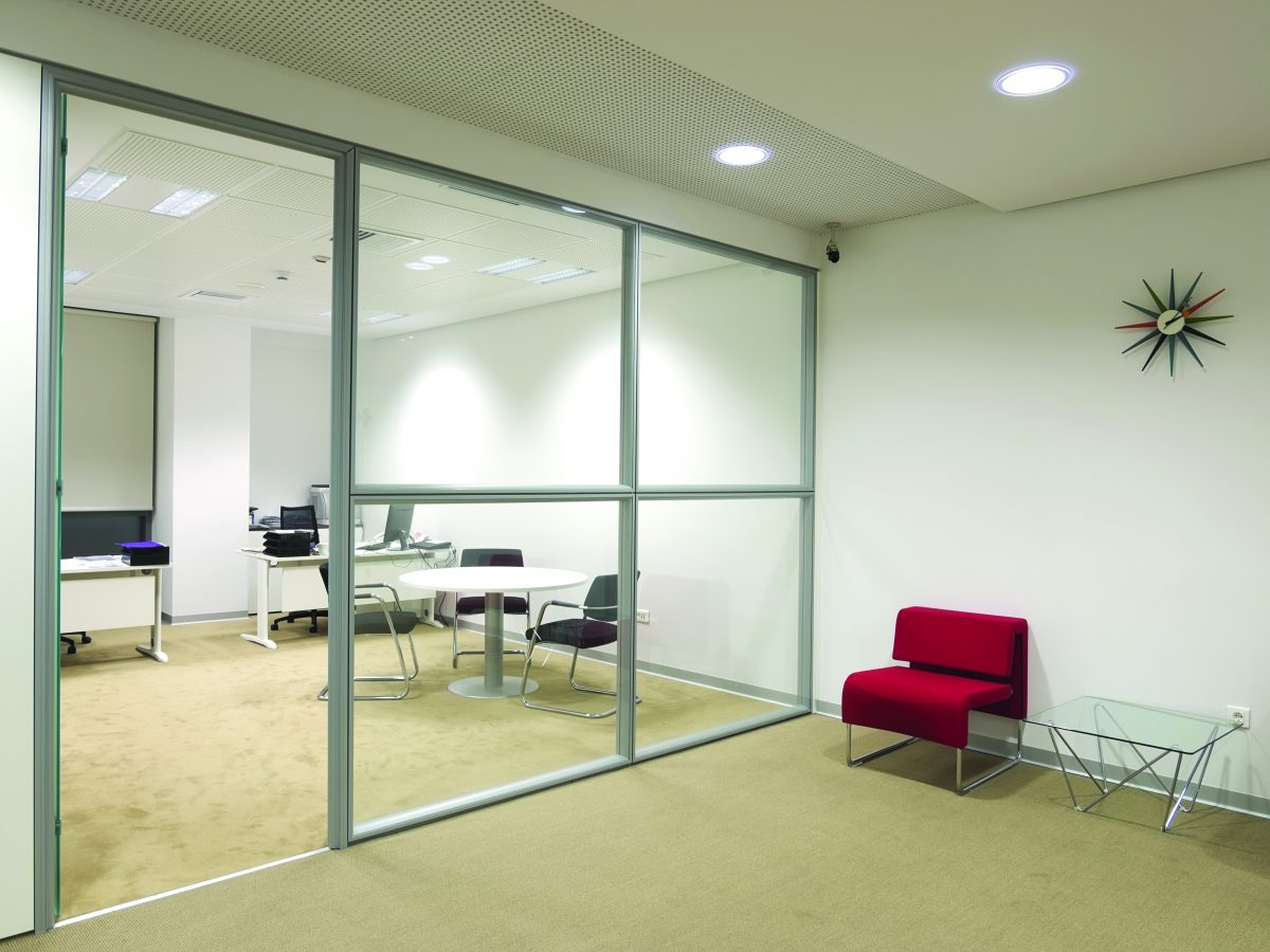 How Switchable Glass Can Enhance Privacy and Aesthetics of Modern Home? 